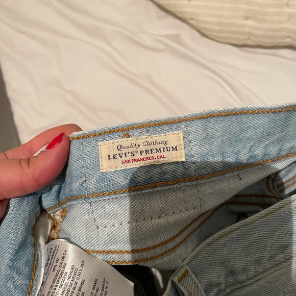 Levi Denim 501 Shorts - Picture 5 of 7